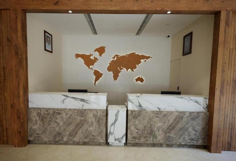 בית מלון כפרי Jyothis Residency