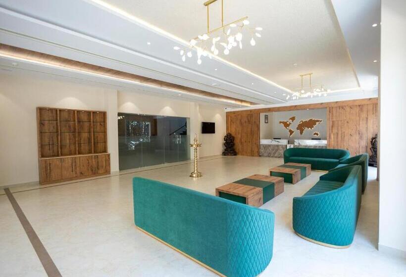 בית מלון כפרי Jyothis Residency