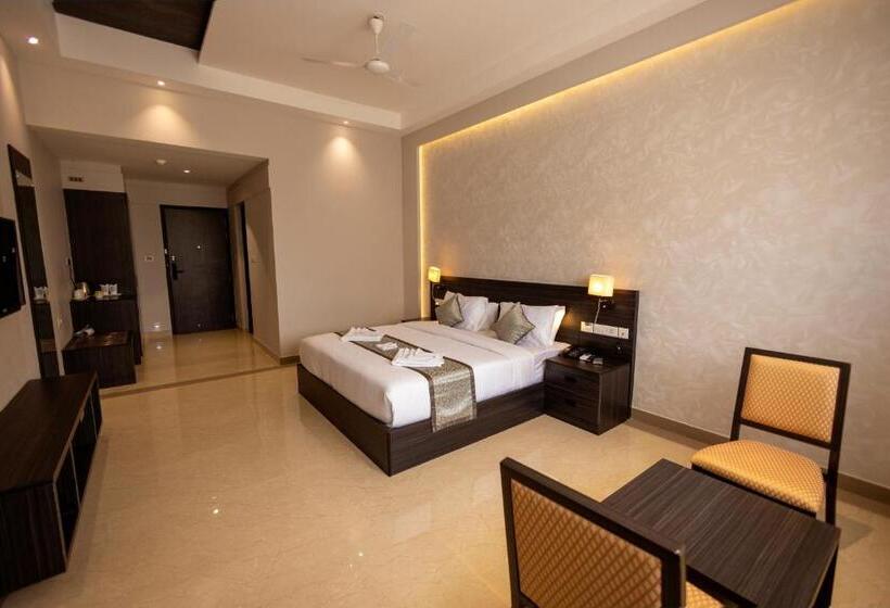 בית מלון כפרי Jyothis Residency