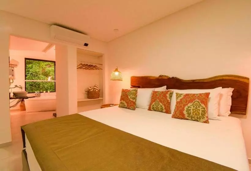 Hotelli Milie Lounge Pousada