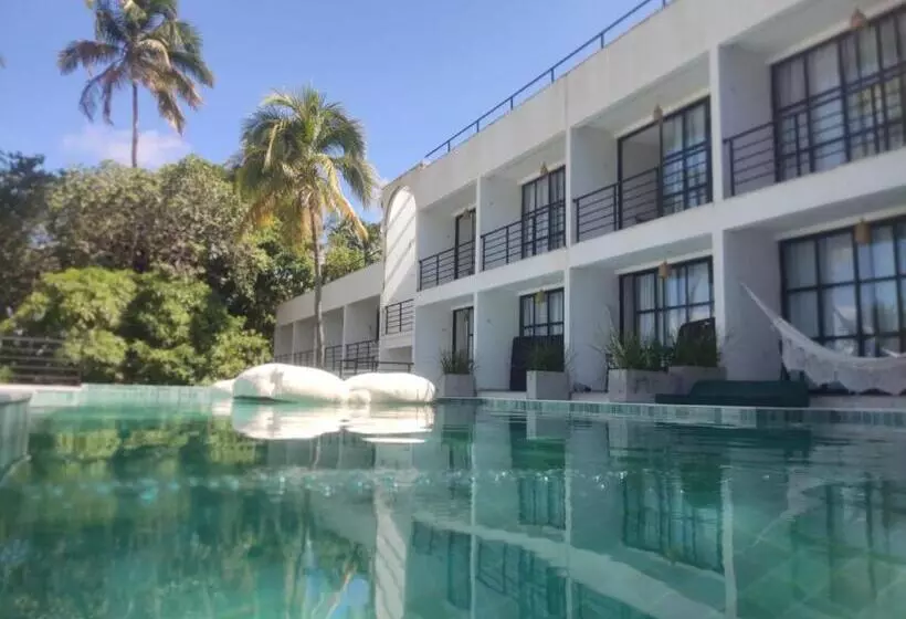 Hotelli Milie Lounge Pousada