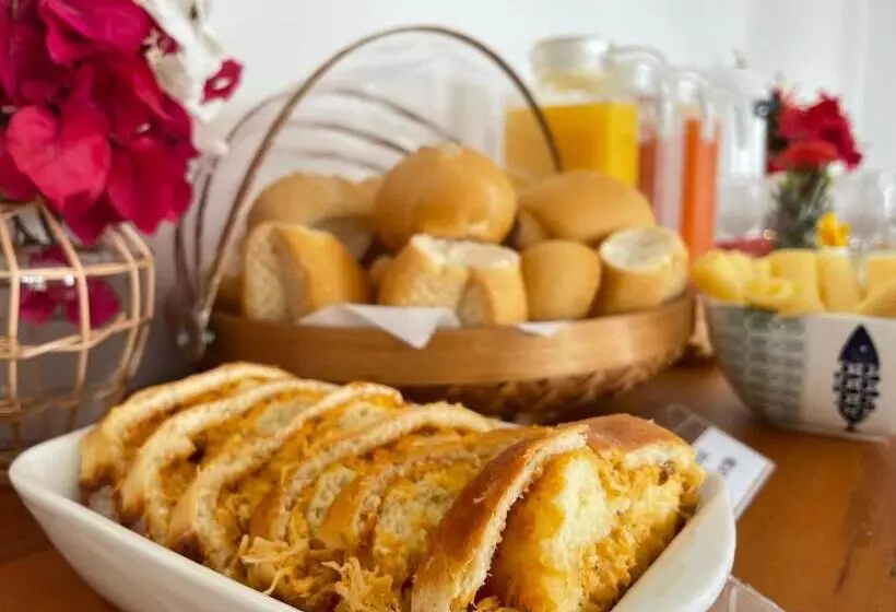 Hotelli Milie Lounge Pousada