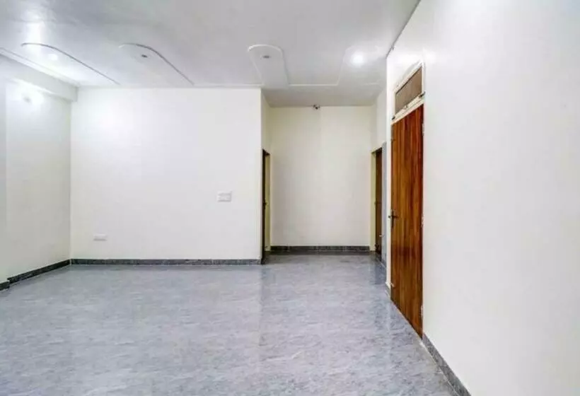 ホテル Oyo New Star Residency