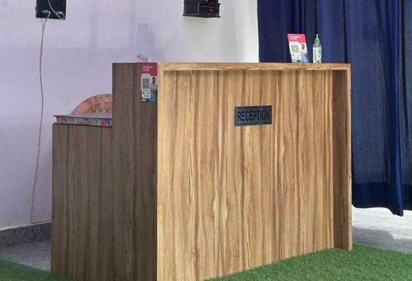 ホテル Oyo New Star Residency