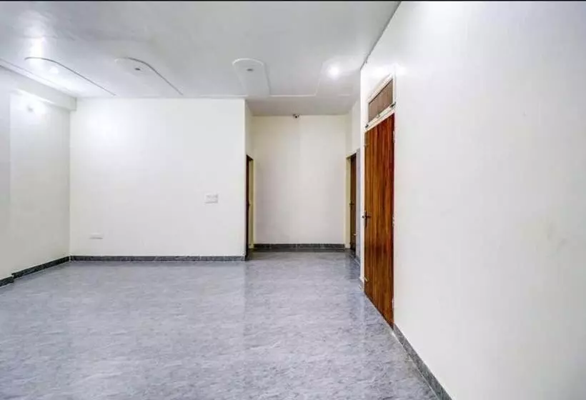 ホテル Oyo New Star Residency