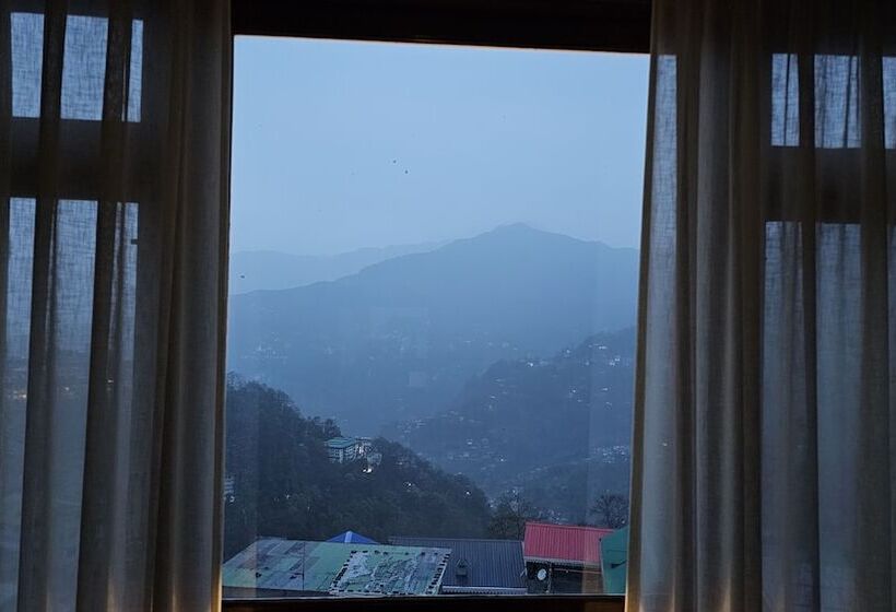 בית מלון כפרי Rufina Pinasa Residency