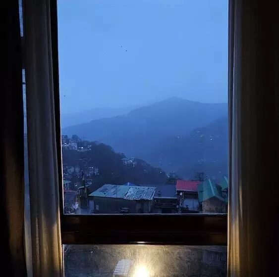 ホテル Rufina Pinasa Residency
