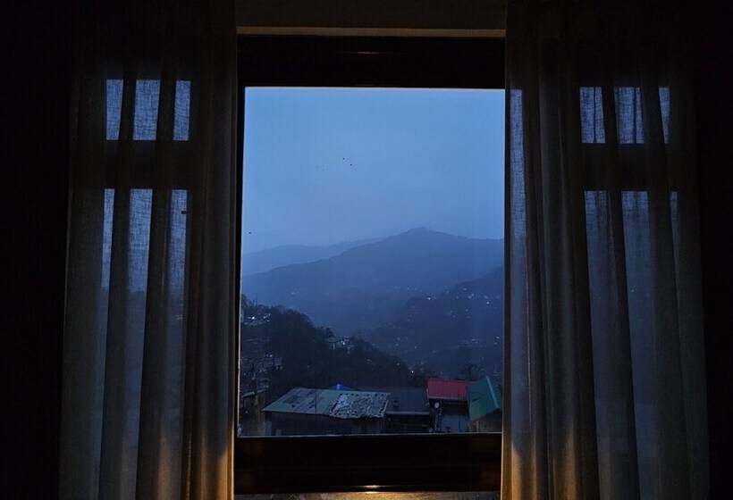 בית מלון כפרי Rufina Pinasa Residency