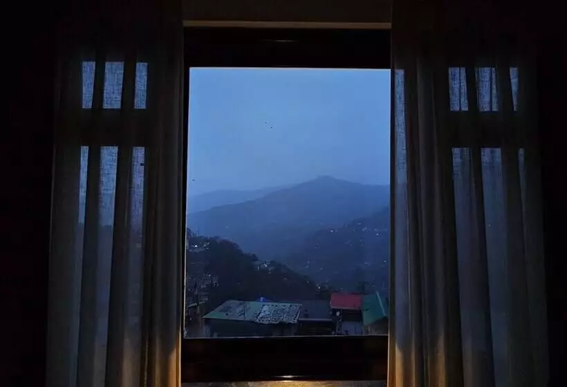 ホテル Rufina Pinasa Residency