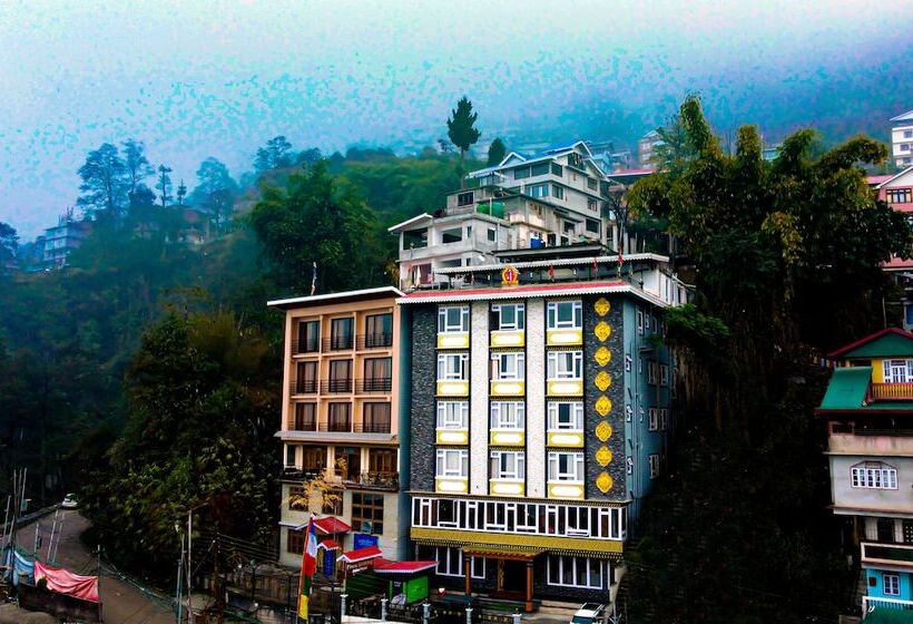 בית מלון כפרי Rufina Pinasa Residency