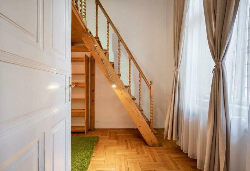 هاستل Central Lovely Rooms