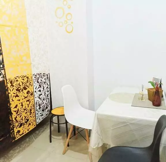 Retkeilymaja Comfy And Affordable Transient Room Near Naia 3