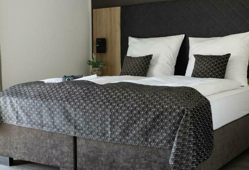 ユースホステル Kadir Bey & Four Rooms