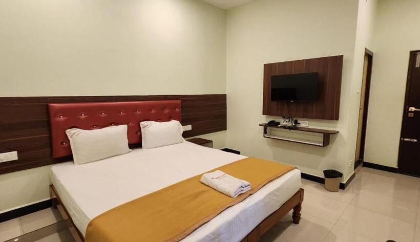 Hotel Ponni Residency Thanjavur
