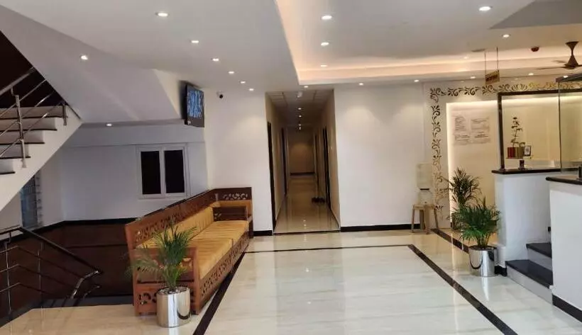 ホテル Ponni Residency Thanjavur