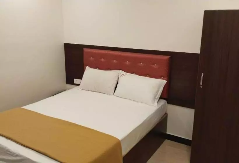 ホテル Ponni Residency Thanjavur