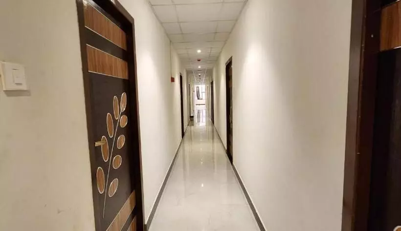 ホテル Ponni Residency Thanjavur