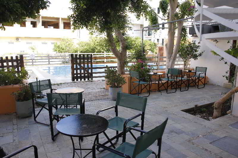 בית מלון כפרי Athina Inn