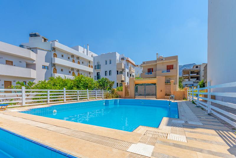 בית מלון כפרי Athina Inn