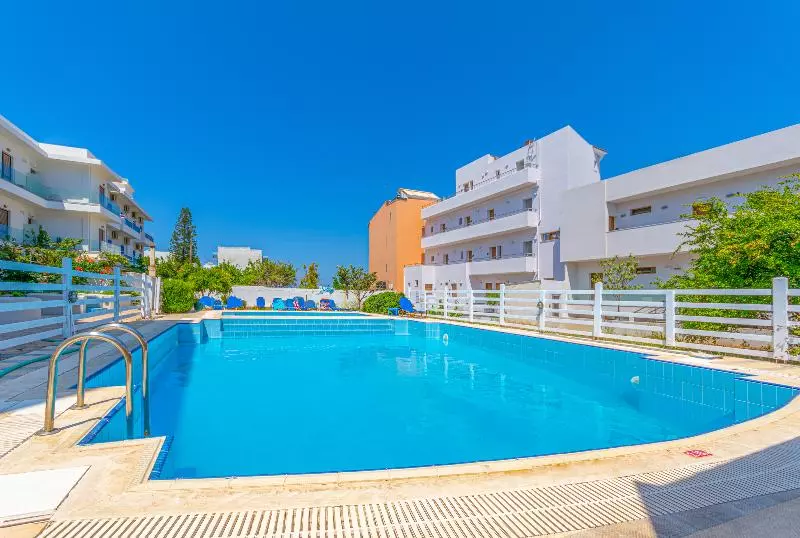 ホテル Athina Inn