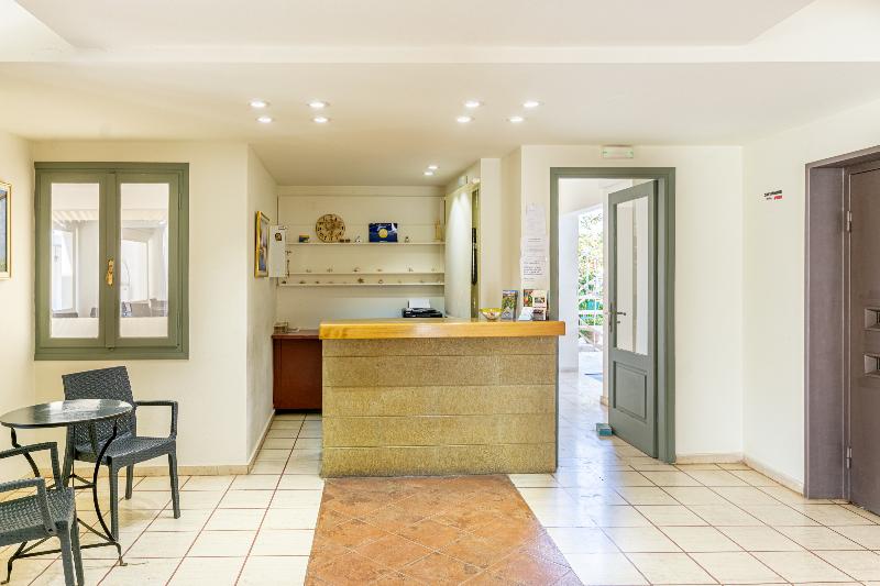 בית מלון כפרי Athina Inn