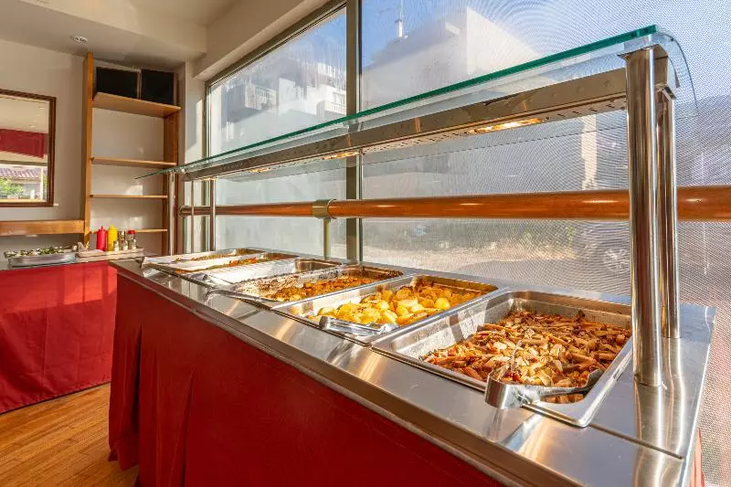 ホテル Athina Inn