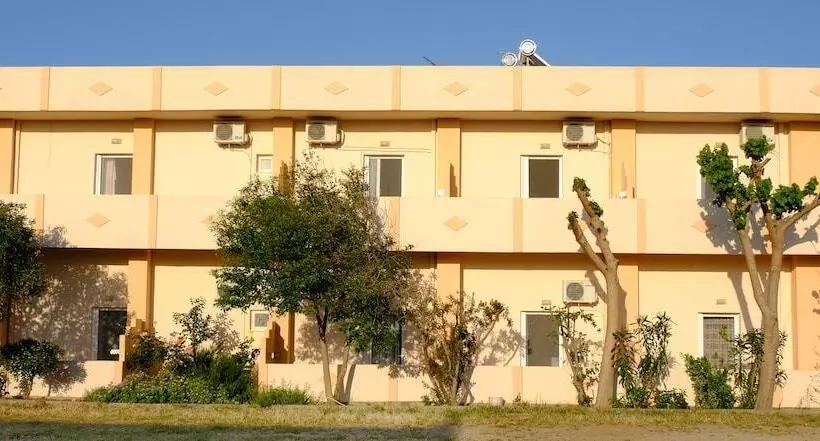 בית מלון כפרי Athina