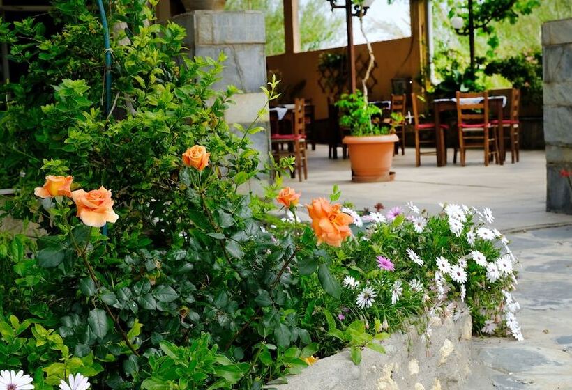 בית מלון כפרי Athina