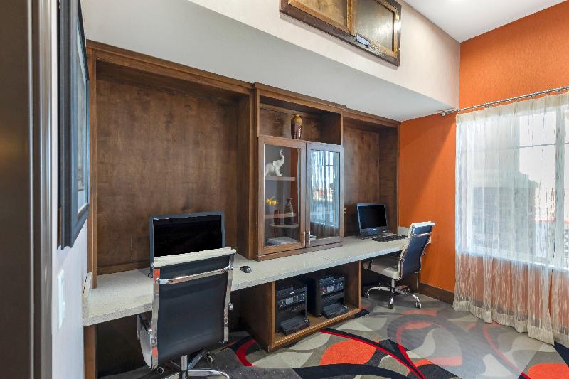 בית מלון כפרי Best Western Plus Fort Stockton