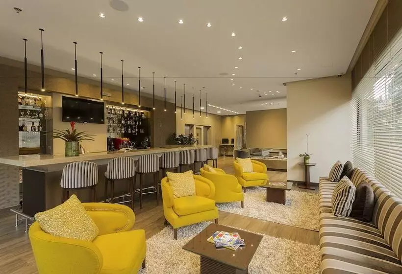 ホテル Bs Rosales