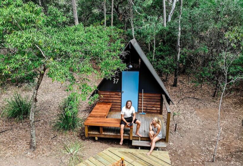 Отель Bungalow Bay Koala Village Hostel