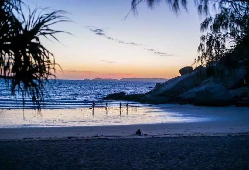 호텔 Bungalow Bay Koala Village   Hostel