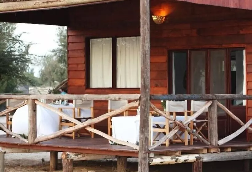 هتل Campement Lodge Océan & Savane