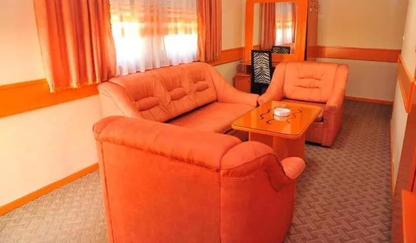 هتل Centro Biznis 92