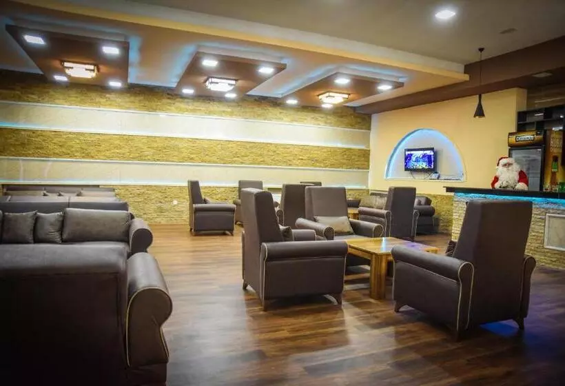 هتل Centro Biznis 92