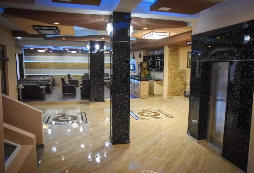 هتل Centro Biznis 92