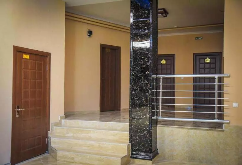 هتل Centro Biznis 92