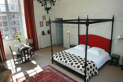 Отель Château Royal De Saint Saturnin