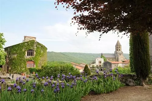 Отель Château Royal De Saint Saturnin