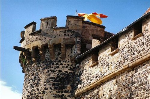 Отель Château Royal De Saint Saturnin