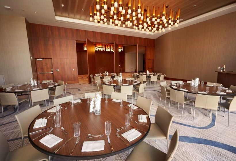 فندق Conrad Fortlauderdale Beach