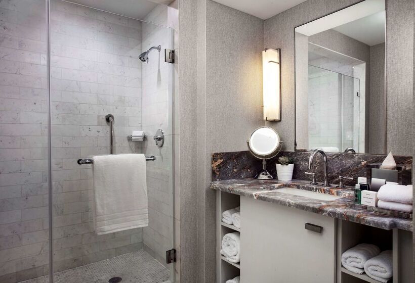 فندق Conrad Fortlauderdale Beach