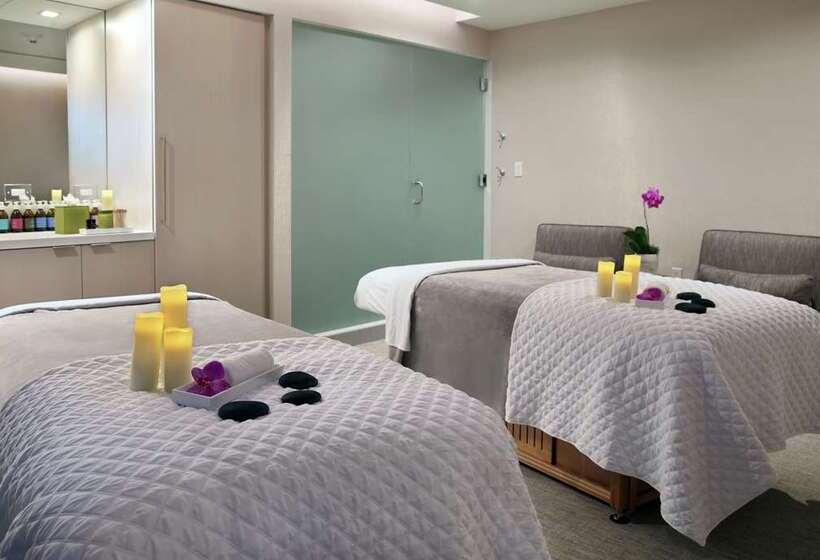 فندق Conrad Fortlauderdale Beach