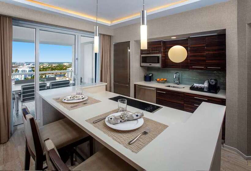 فندق Conrad Fortlauderdale Beach