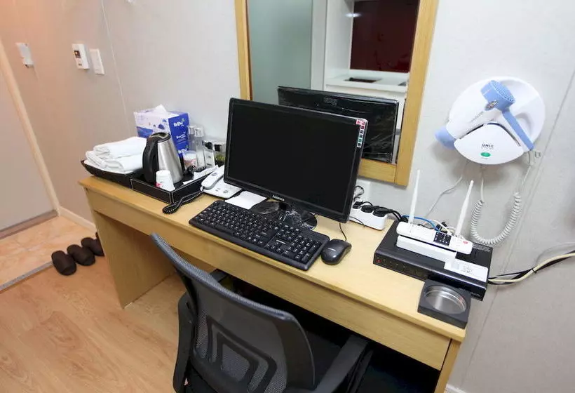 فندق Easy Residence