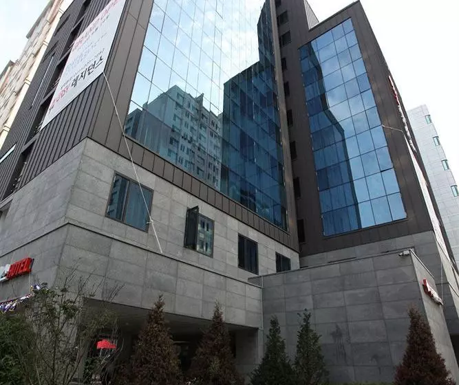 فندق Easy Residence