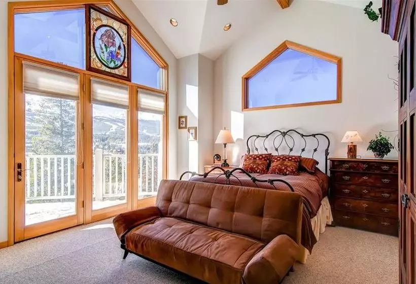 בית מלון כפרי Gold Flake