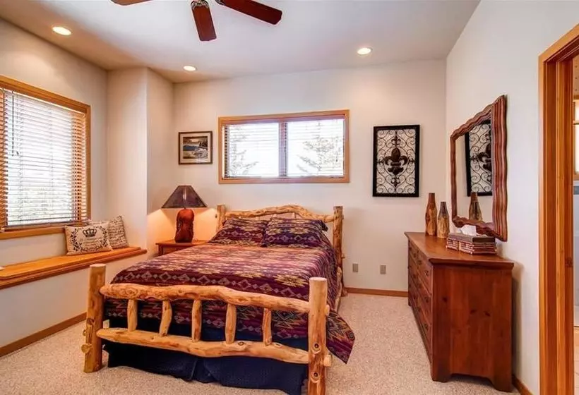 בית מלון כפרי Gold Flake