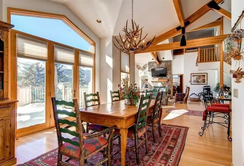 בית מלון כפרי Gold Flake