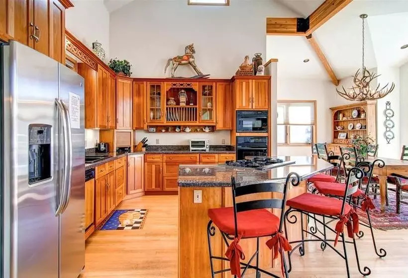 בית מלון כפרי Gold Flake